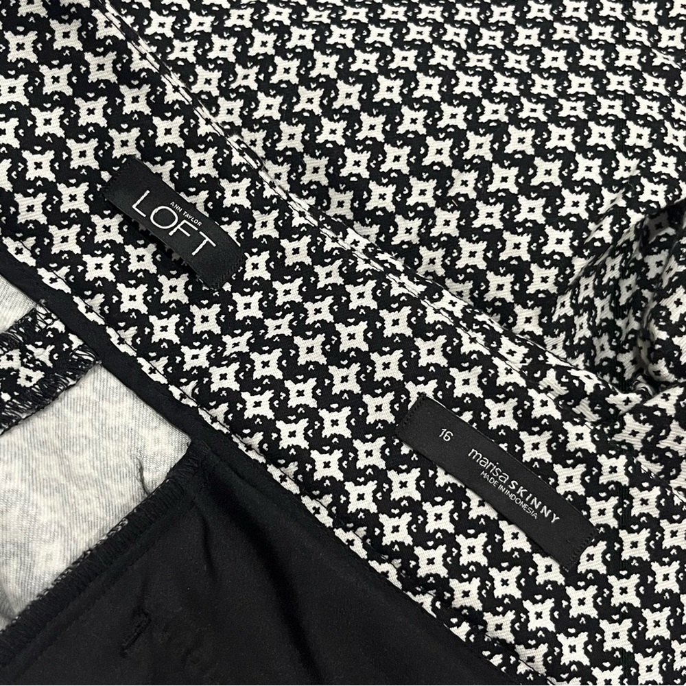 LOFT by Ann Taylor Marissa Skinny Black & White Geo Print Ankle Pants, Size 16 - Picture 8 of 12